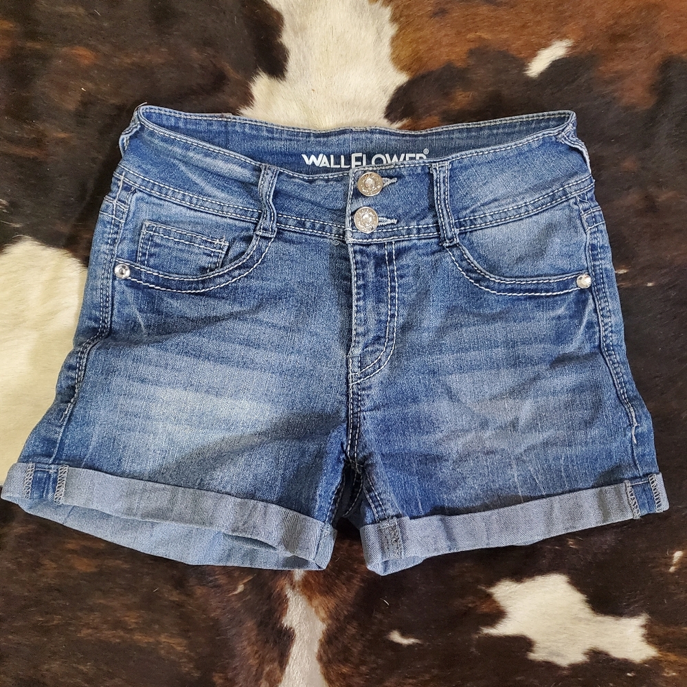 WallFlower Women's Luscious Curvy Denim Shorts Mid-Rise Bling and Belted Insta S